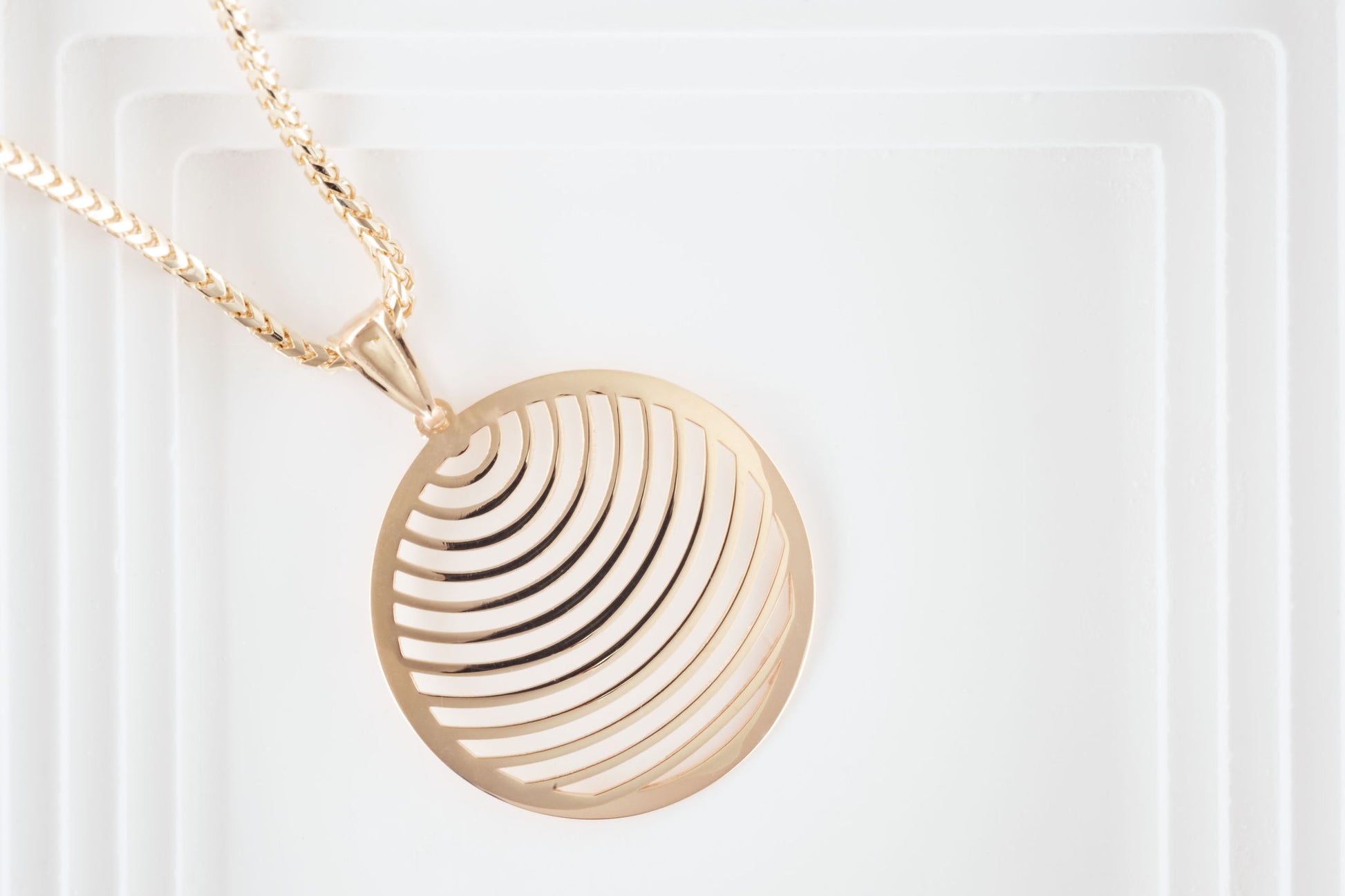 9ct Yellow Gold Round Cut Out Disc Pendant