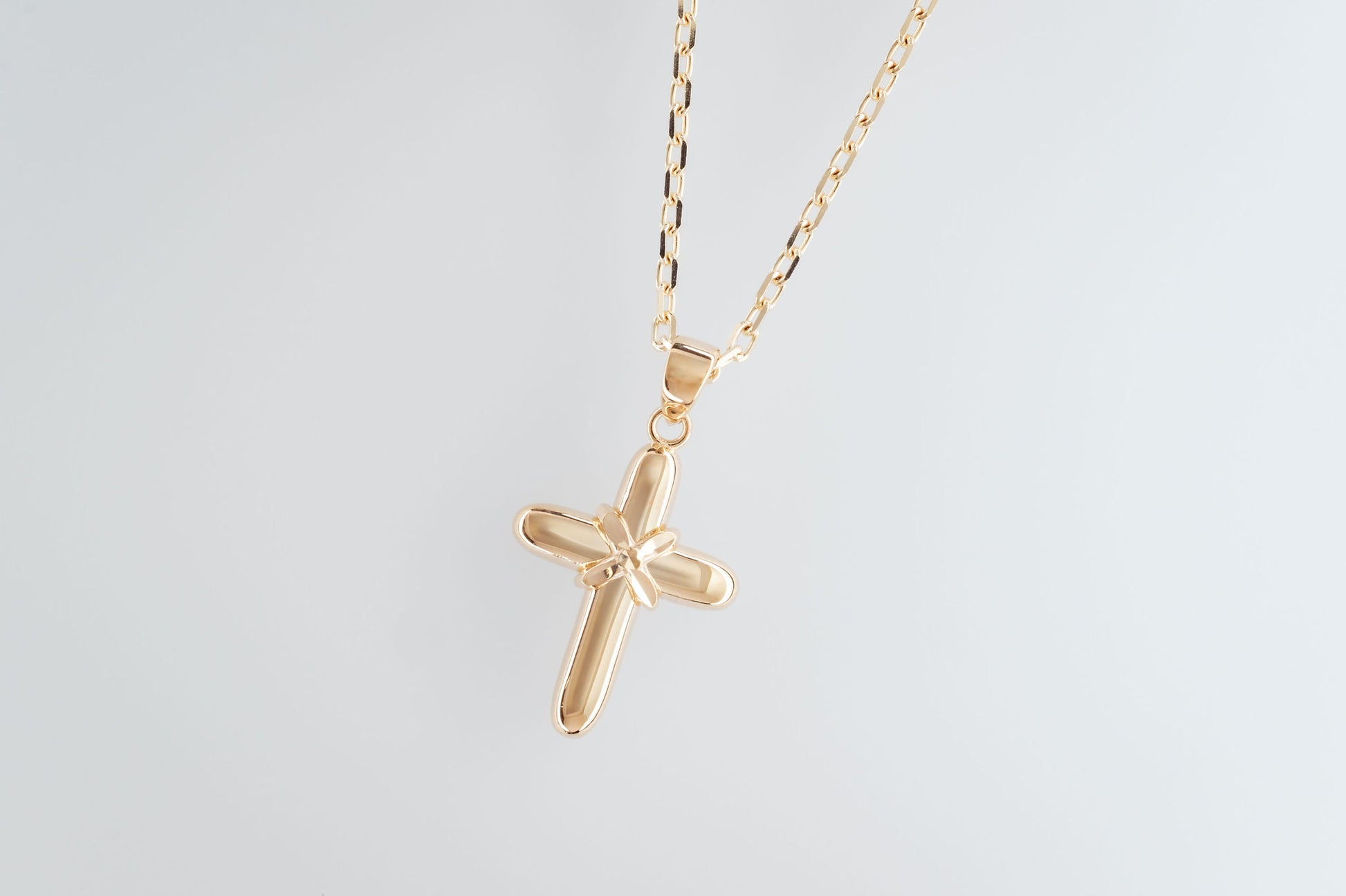 9ct Yellow Gold Fancy Cross Pendant