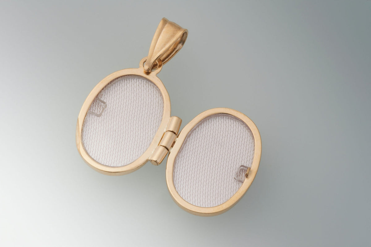 Locket Plain 9ct Yellow Gold Plain Oval Locket – Goldstone Jewellers