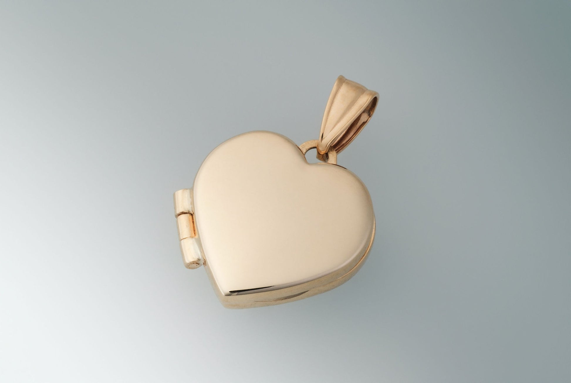 9ct Yellow Gold Plain Heart  Locket