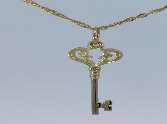 9ct Gold Filigree Design Key Pendant