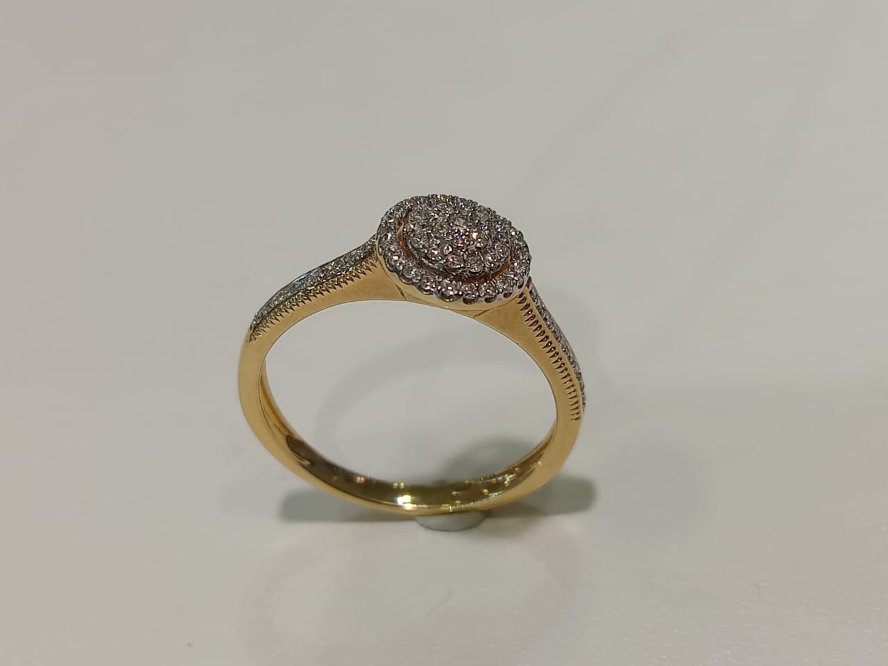 9ct Yellow Gold Round Halo Diamond Cluster Ring