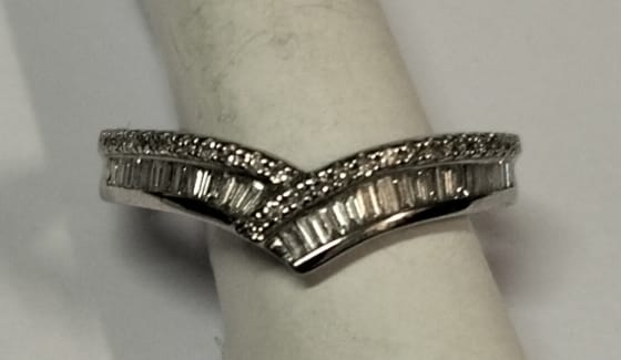 9ct White Gold Baguette & Round Diamond Curved Band